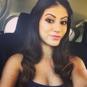 Meet your Posher, Cecilia